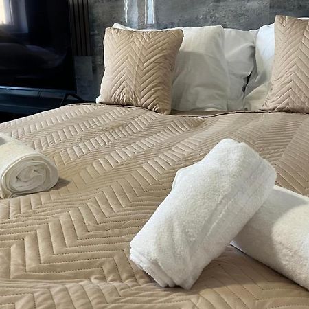 Downtown Boutique Apartments Либерц Экстерьер фото
