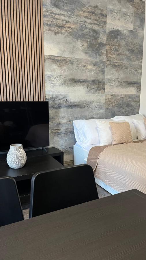 Downtown Boutique Apartments Либерц Экстерьер фото