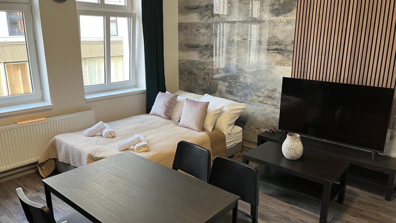 Downtown Boutique Apartments Либерц Экстерьер фото