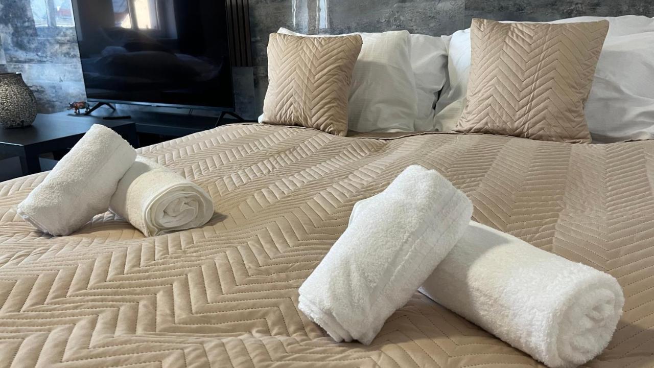 Downtown Boutique Apartments Либерц Экстерьер фото