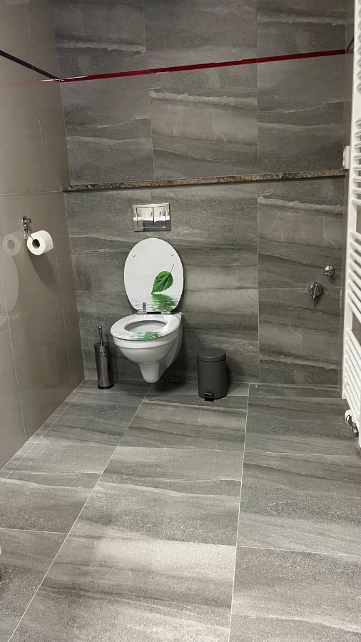 Downtown Boutique Apartments Либерц Экстерьер фото