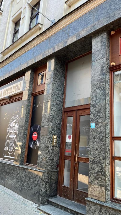 Downtown Boutique Apartments Либерц Экстерьер фото